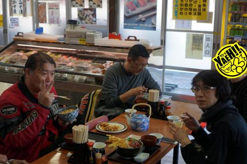 城ヶ島に向かい昼食タイム