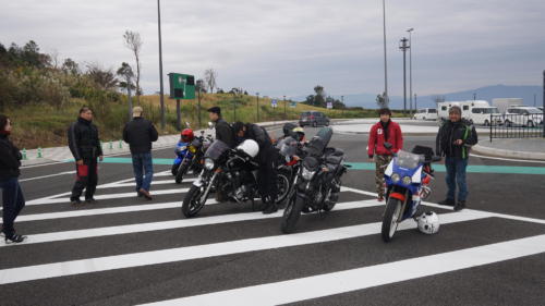 サービスエリアに集合してツーリング開始です