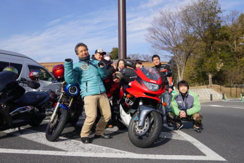 出発前に集合写真