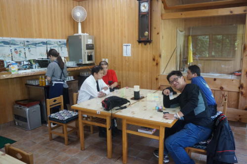 お昼ご飯は、そば処 鳩美です