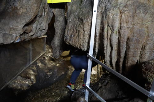 あぶくま洞の中は、狭い場所も沢山ありました