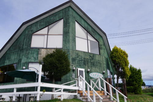 ココで今日のお昼を頂きます