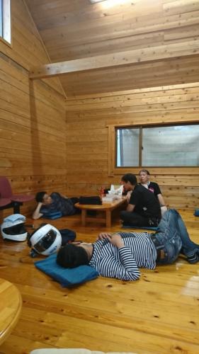 風呂上りにダラダラ・・実はゲリラ豪雨で動けませんでした